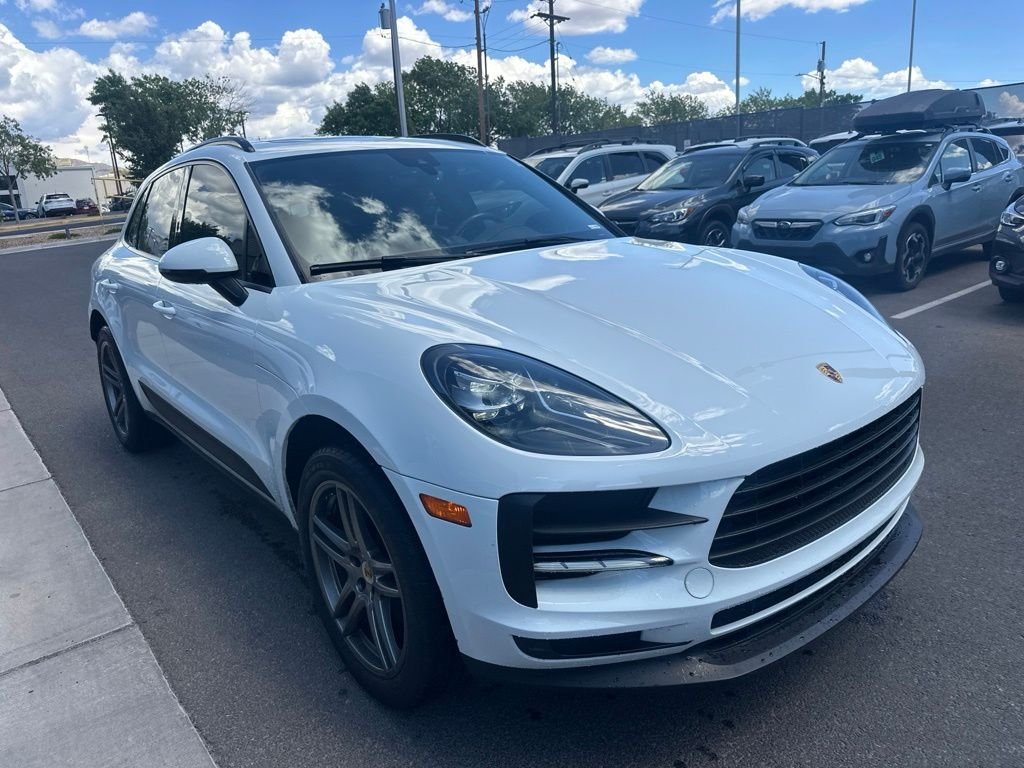 Used 2021  Porsche Base image 3