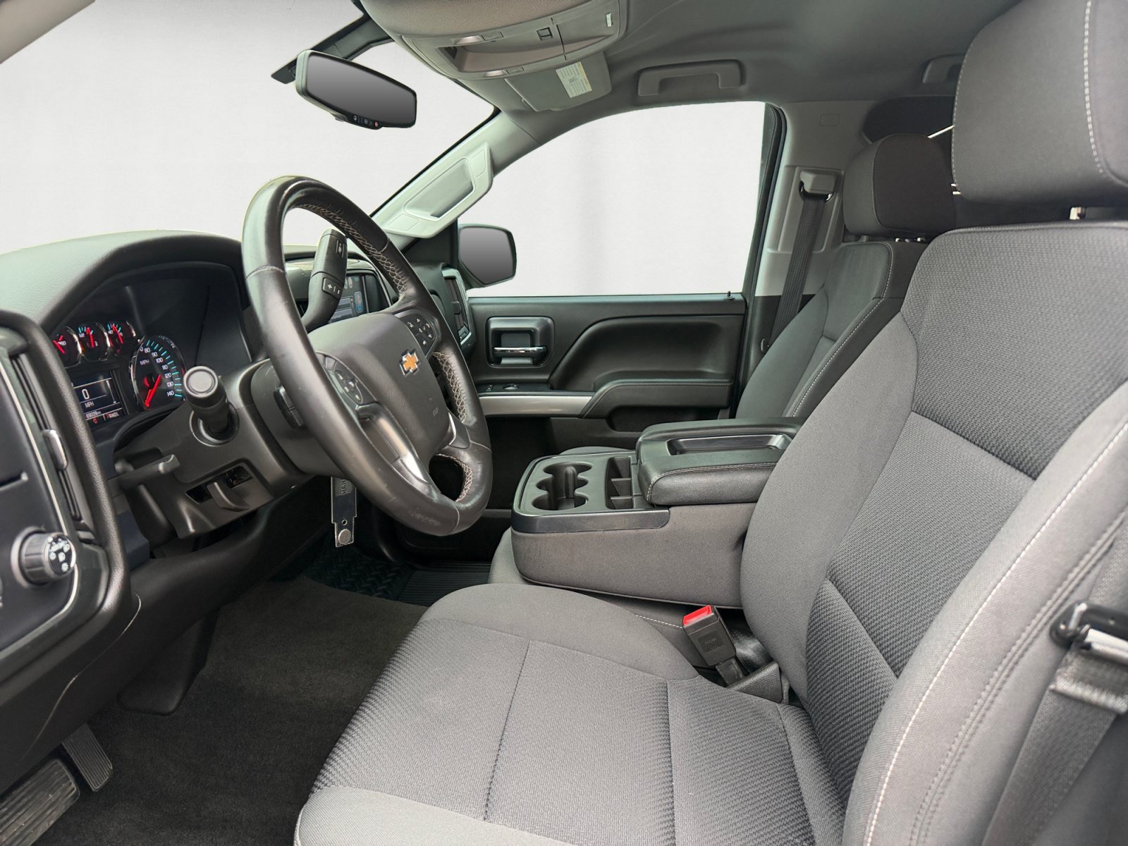 Used 2018 Silver Ice Metallic Chevrolet LT image 10