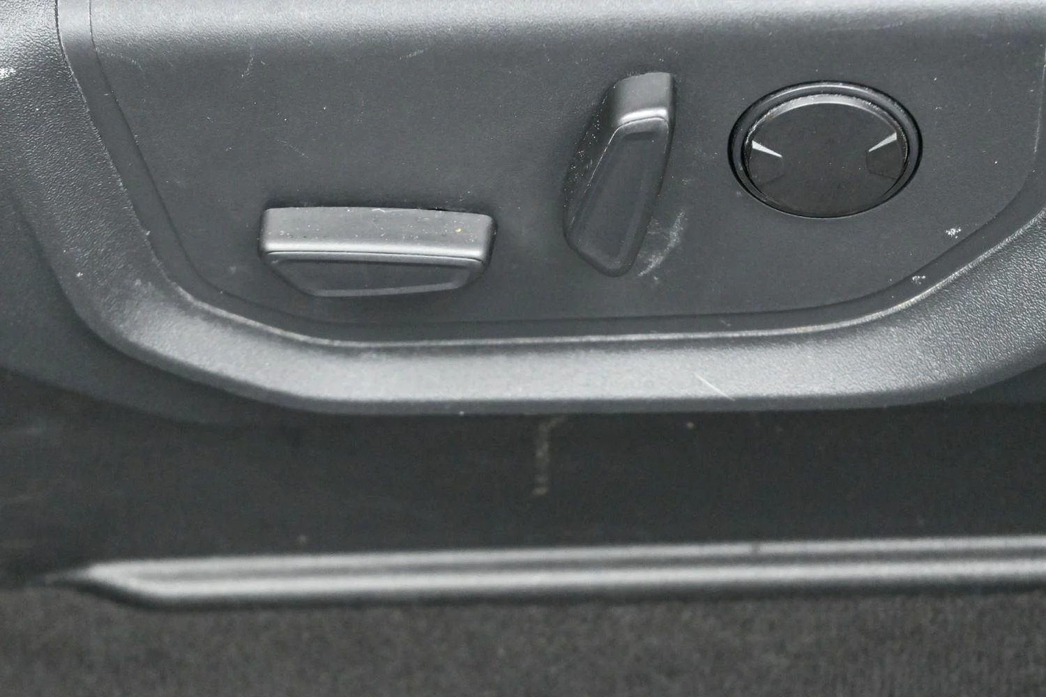 Used 2022 Carbonized Gray Ford Lariat image 13