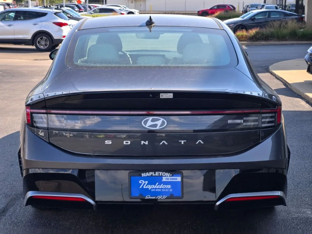 Used 2025 Gray Hyundai SEL image 12