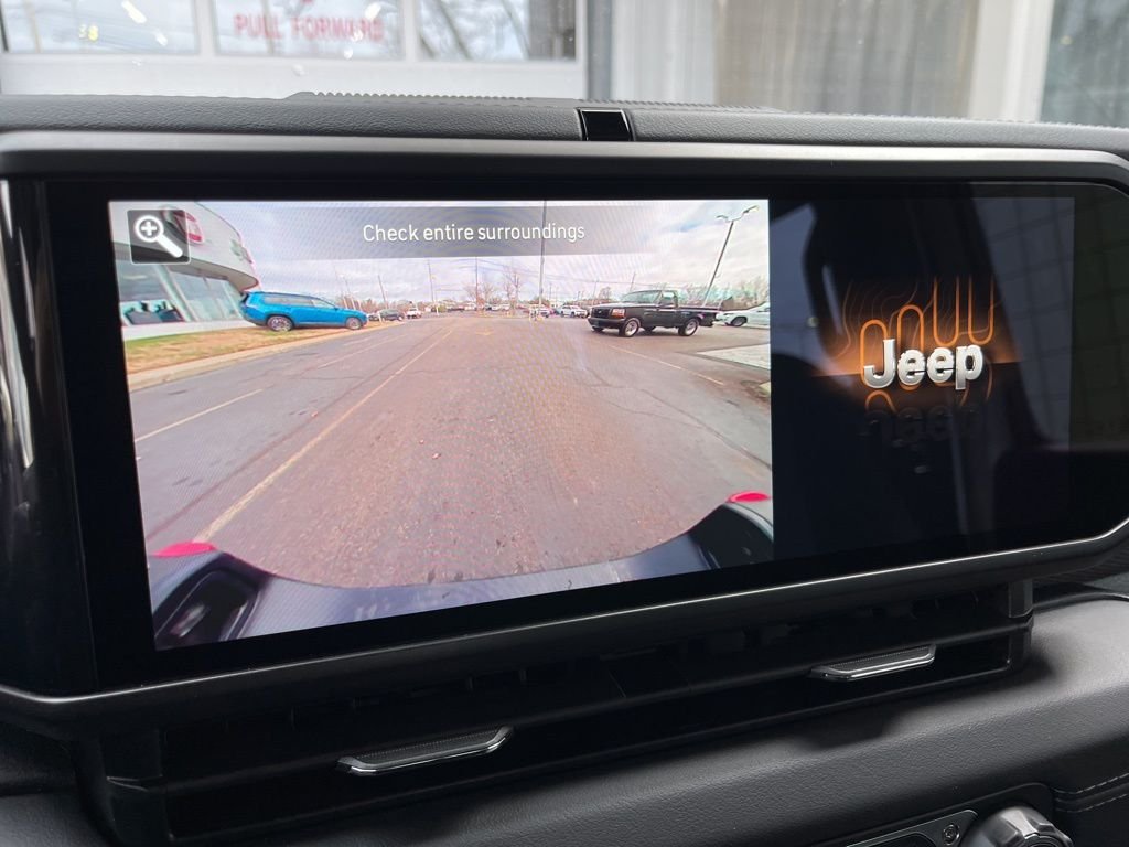 New 2026 Bright White Clearcoat Jeep Rubicon image 4