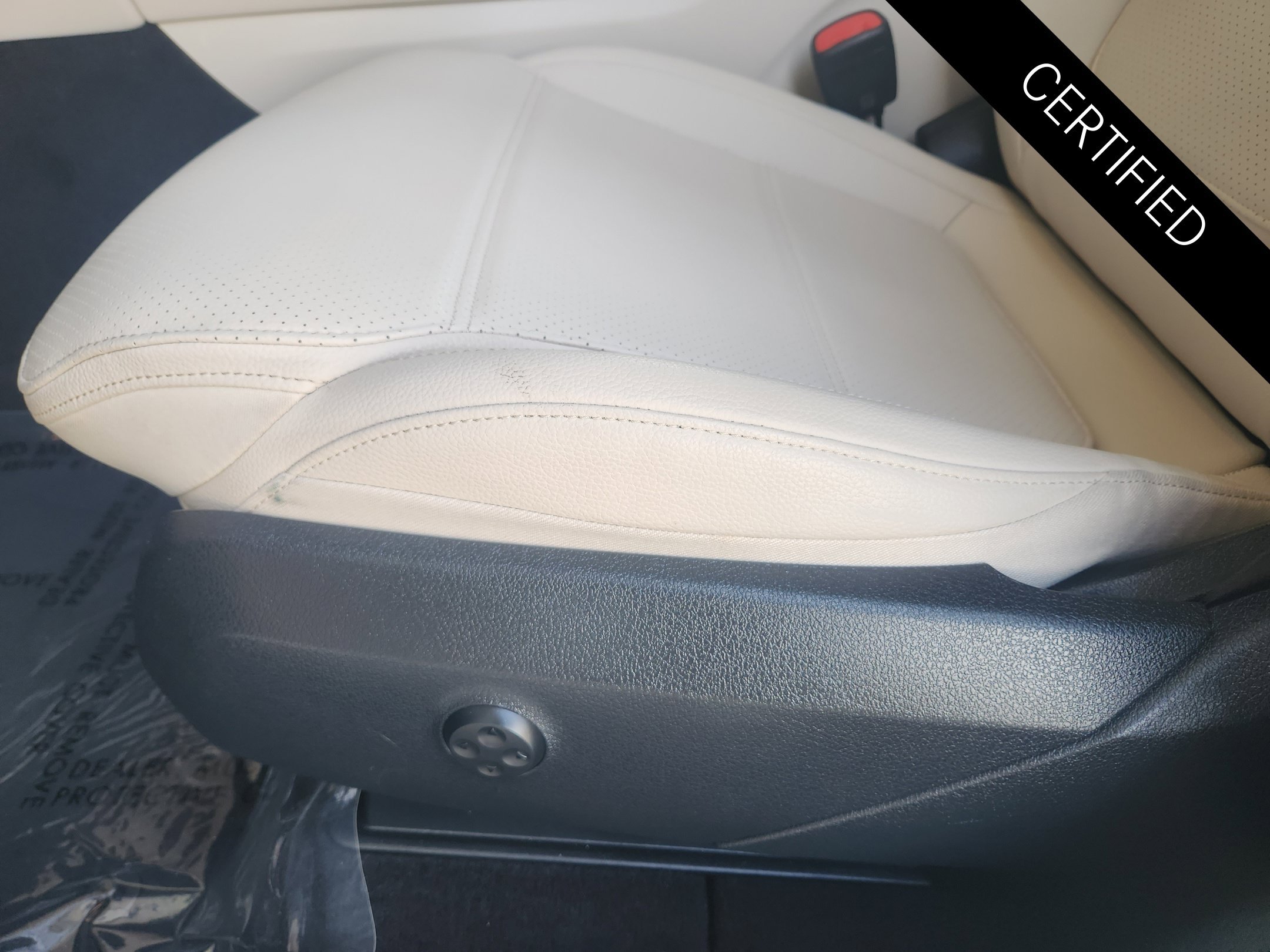 Certified Used 2024 Black Mercedes-Benz GLC 300 image 25