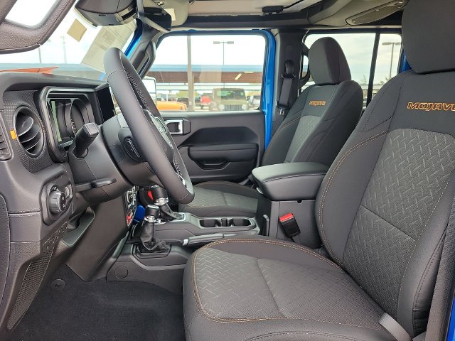New 2027 Hydro Blue Pearl-Coat Paint Jeep Mojave image 12