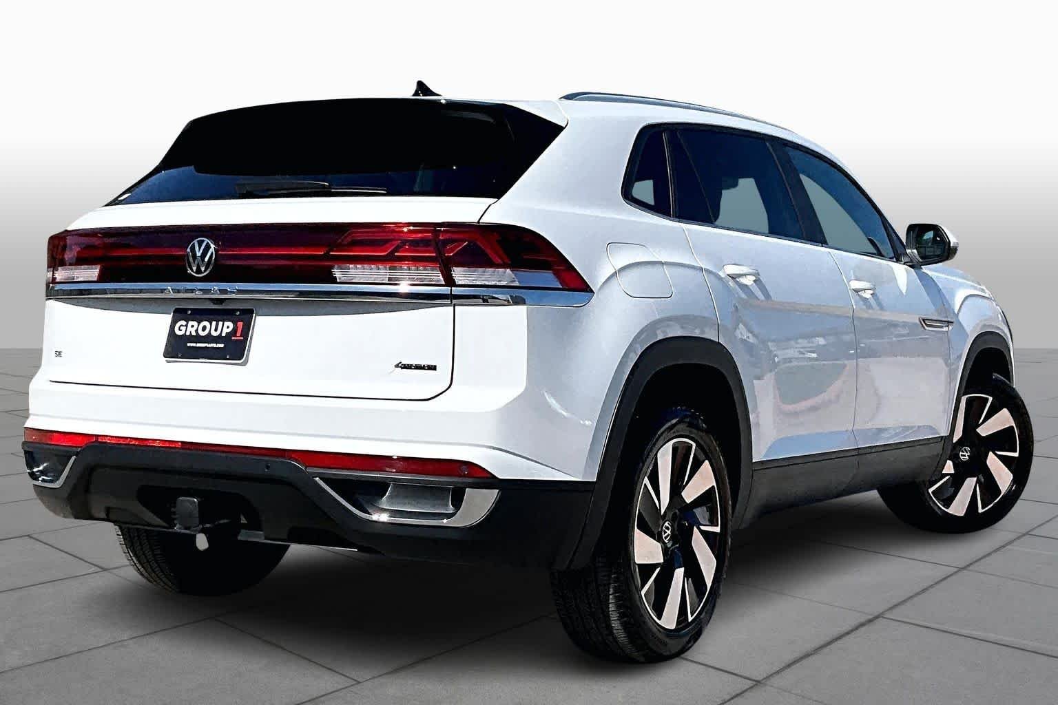 2024 Volkswagen Atlas Cross Sport SE w/Tech - Photo 13