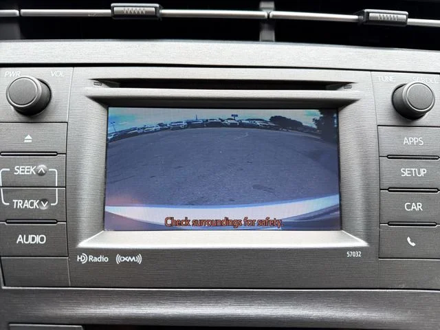 Used 2013 Silver Toyota Three image 13