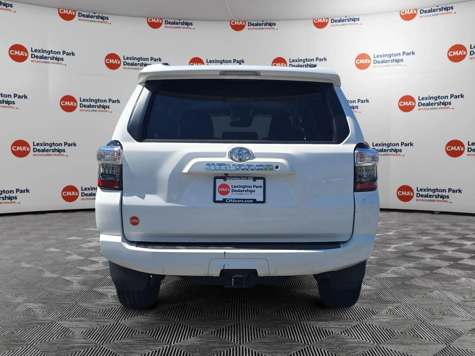 Used 2020 Super White Toyota SR5 image 6