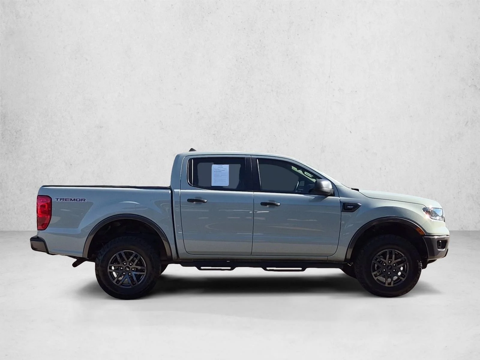 Used 2022 Cactus Gray Ford XLT image 4