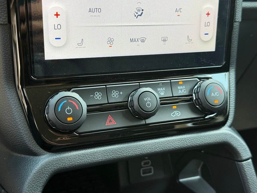 New 2026 Avalanche Ford XLT image 11
