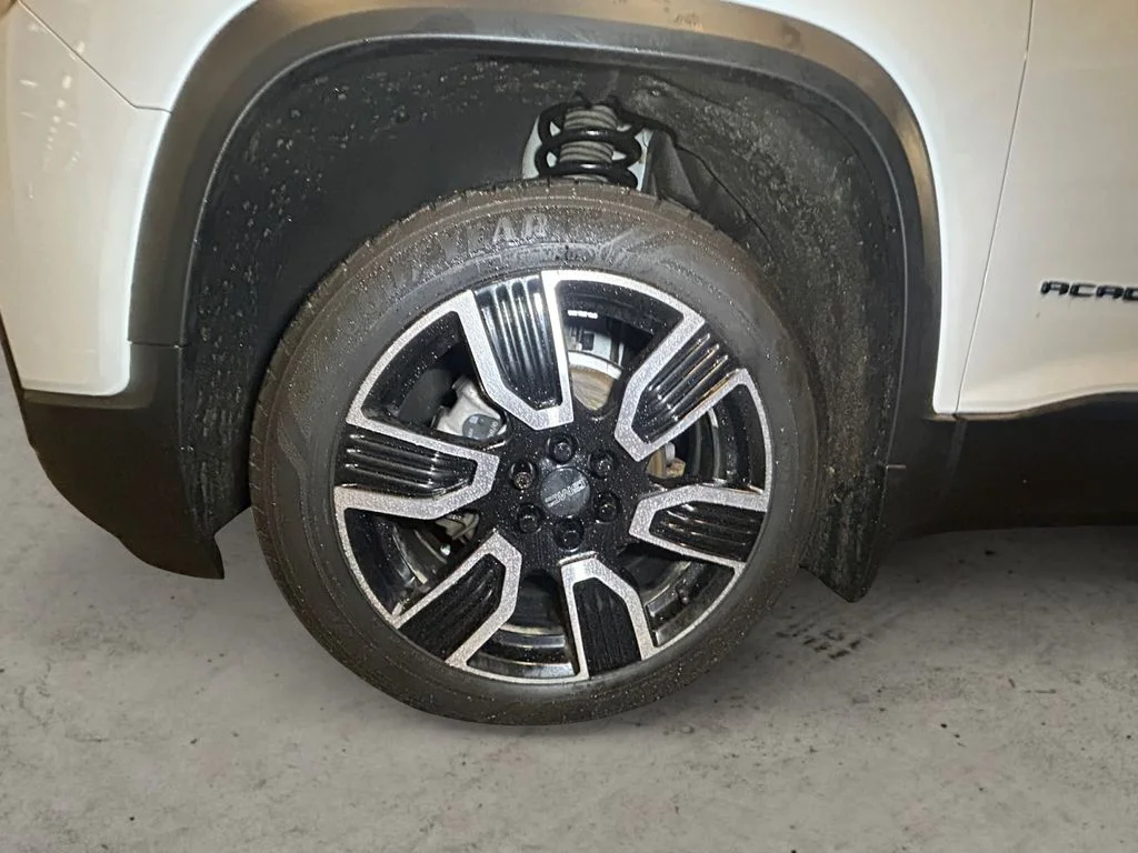 Used 2021 Summit White GMC SLE image 15
