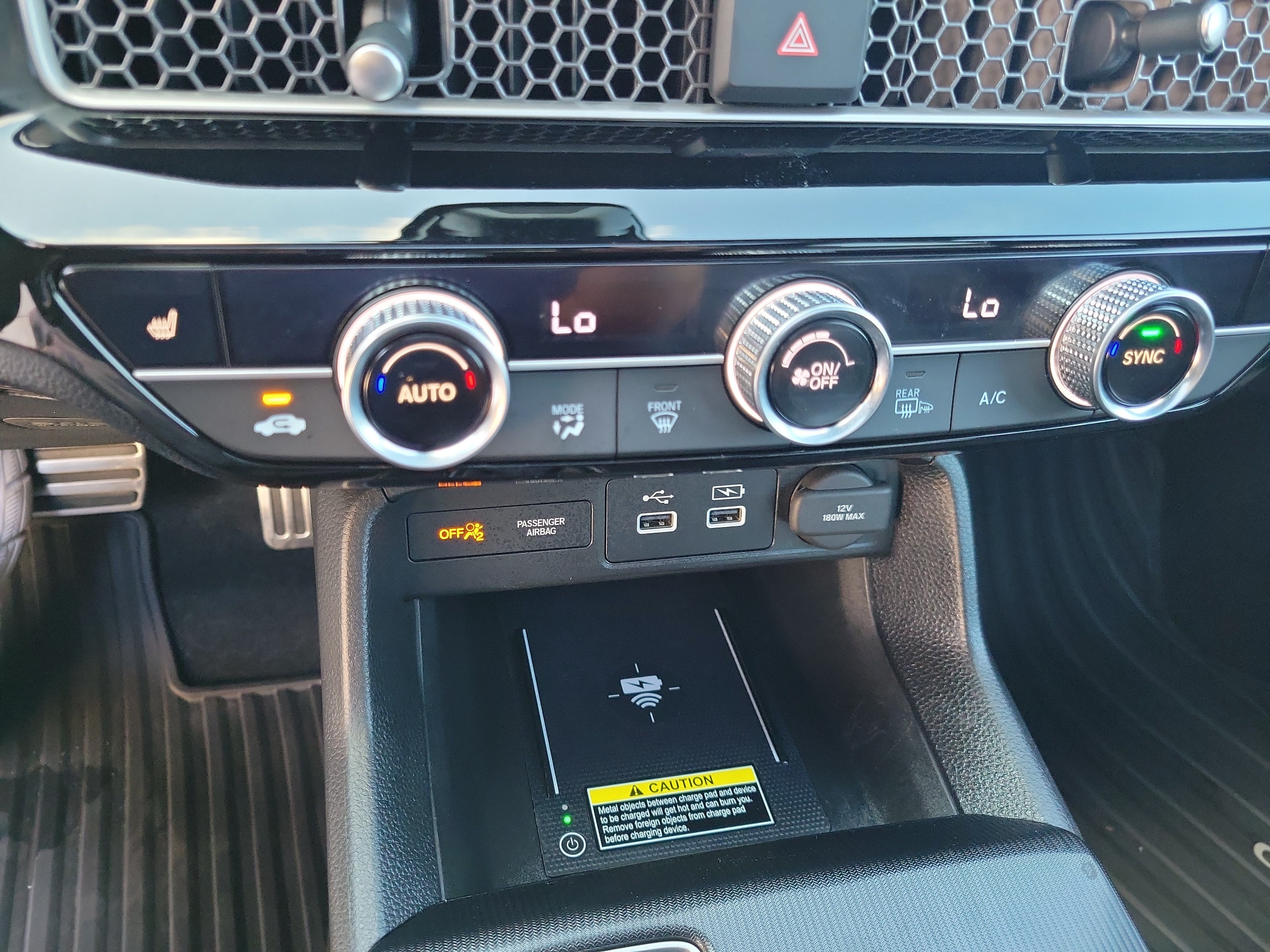 2024 Honda Civic Hatchback Sport Touring - Photo 70