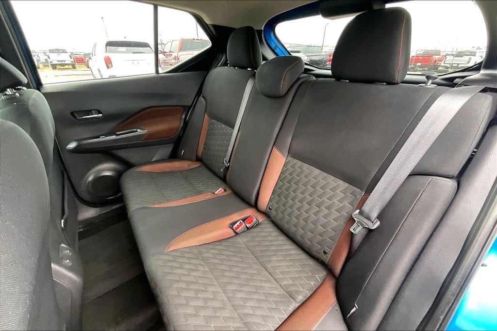 Used 2023 Blue Nissan SR image 19