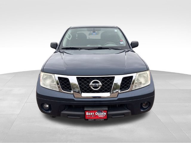 Used 2019 Blue Nissan SV image 2