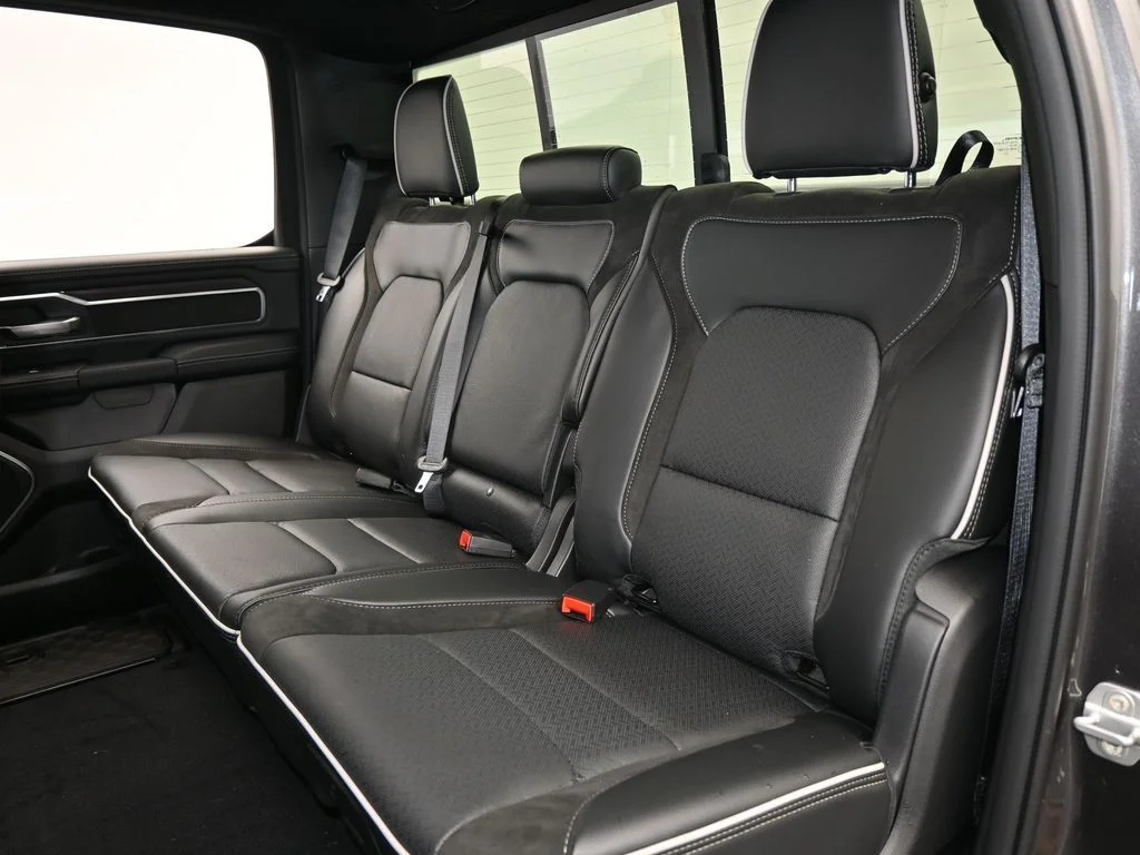 New 2026 Granite Crystal Metallic Clearcoat Ram Laramie image 31