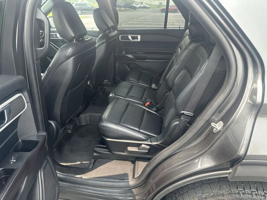 Used 2020 Gray Ford XLT image 28