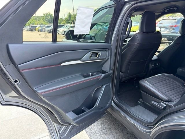 New 2026 Carbonized Gray Metallic Ford ST-Line image 10