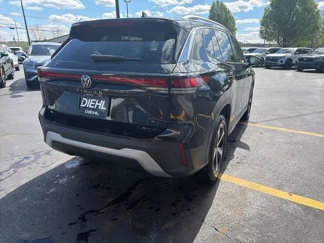 New 2026 Deep Black Pearl Volkswagen 2.0T SE image 8
