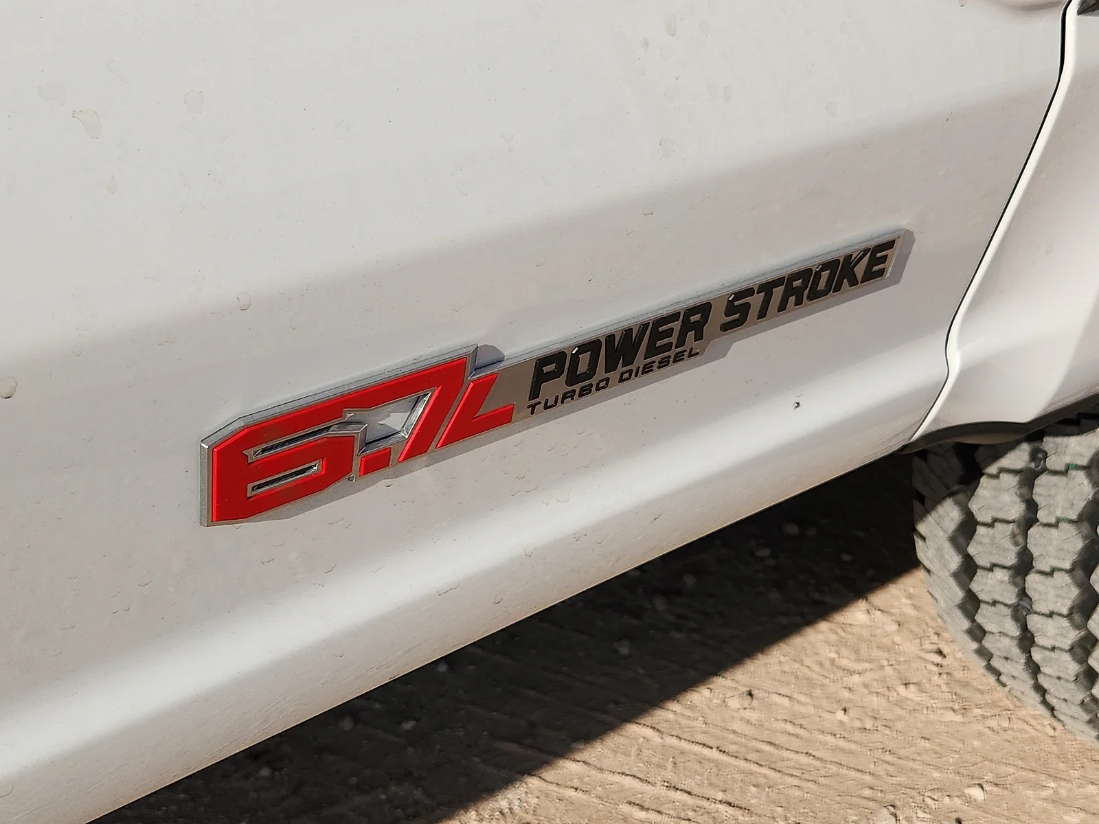 New 2027 Oxford White Ford XLT image 11