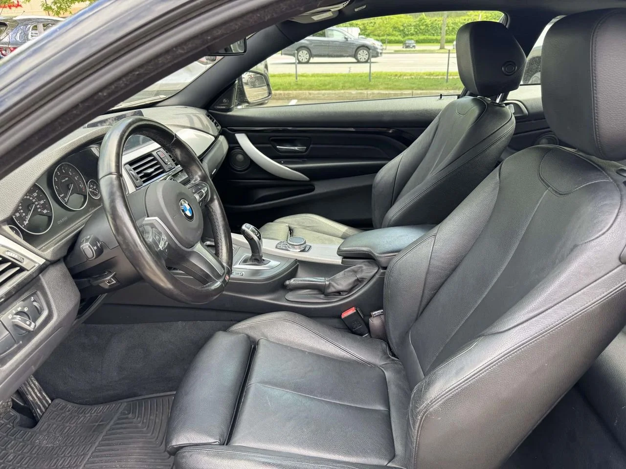 Used 2017 Black Sapphire Metallic BMW xDrive image 21
