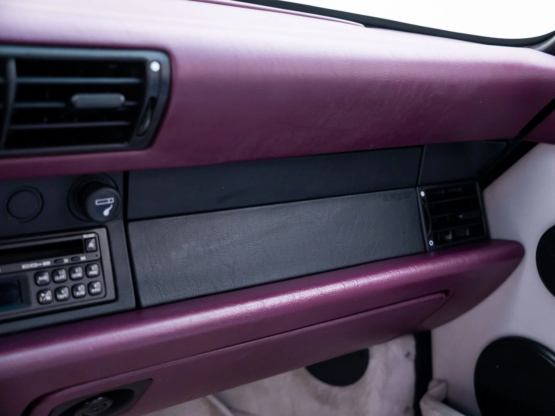 Used 1991  Porsche Carrera image 25