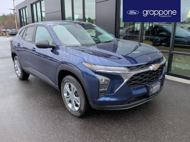 Pre-Owned 2024 Chevrolet Trax LS