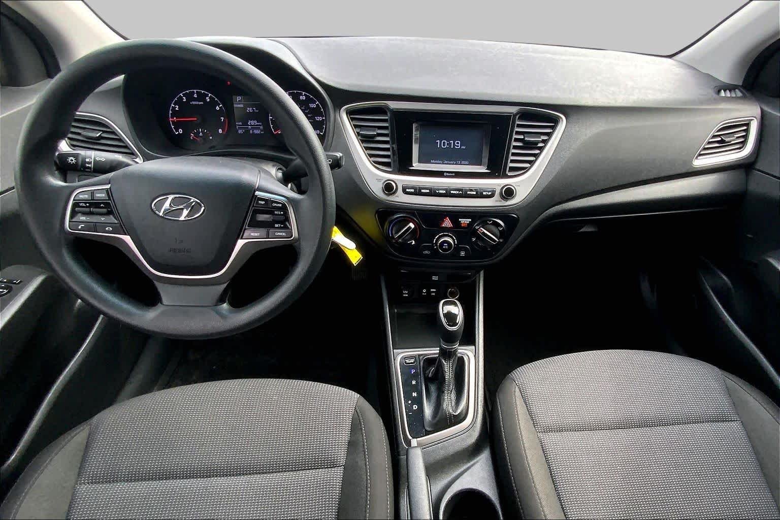 Used 2022 Admiral Blue Hyundai SE image 16