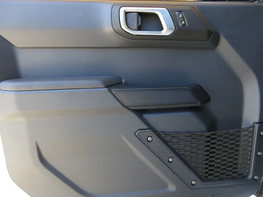 2025 Ford Bronco 4-Door Base - Photo 10