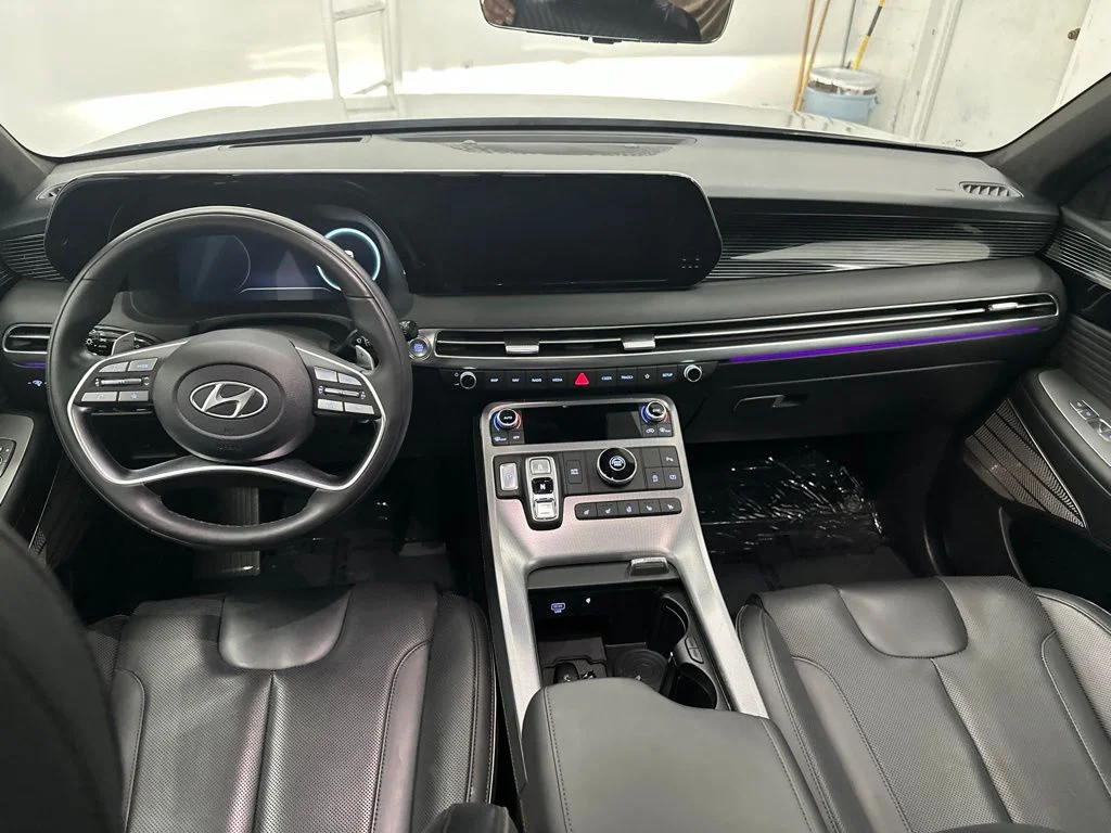 Used 2025 Silver Hyundai Calligraphy image 23