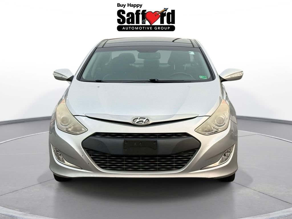 Used 2012 Silver Frost Metallic Hyundai Base image 8