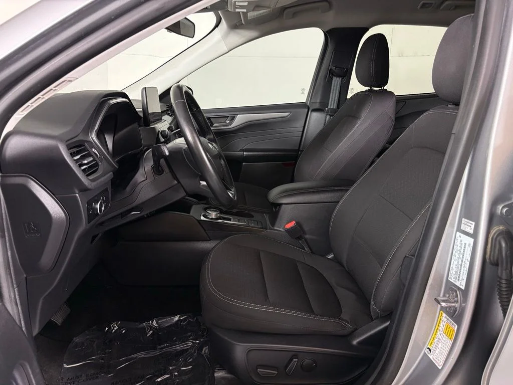 Used 2024 Silver Ford Active image 15