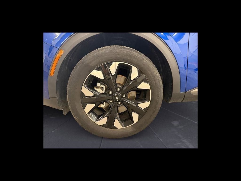 Used 2023 Blue Kia X-Line image 10