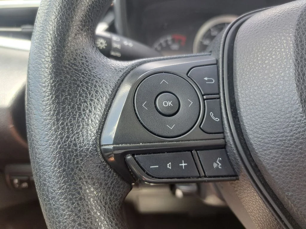 Used 2022 Red Toyota LE image 14