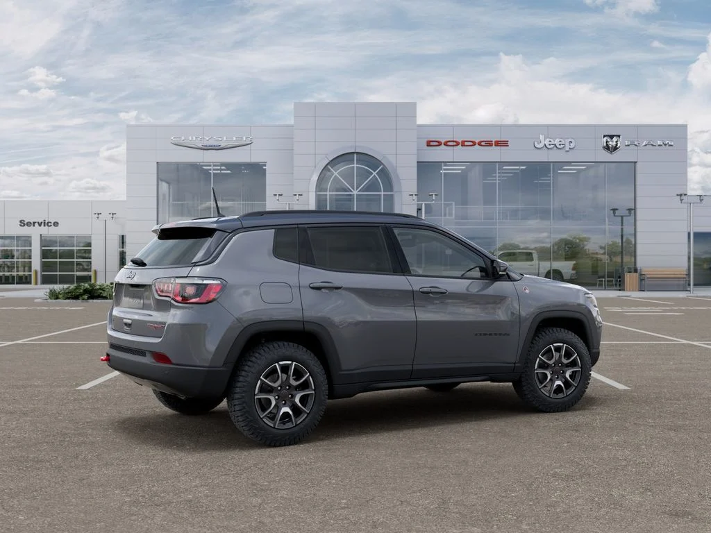New 2026 Sting-Gray Clear-Coat Exterior Paint Jeep Trailhawk image 4