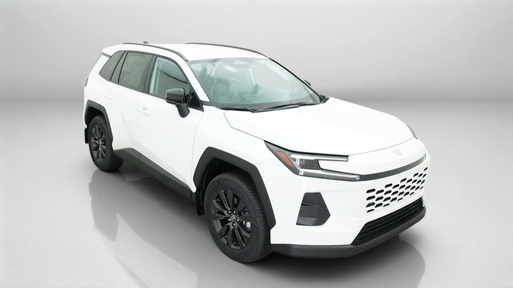 New 2026 Ice Cap Toyota XLE Premium image 5