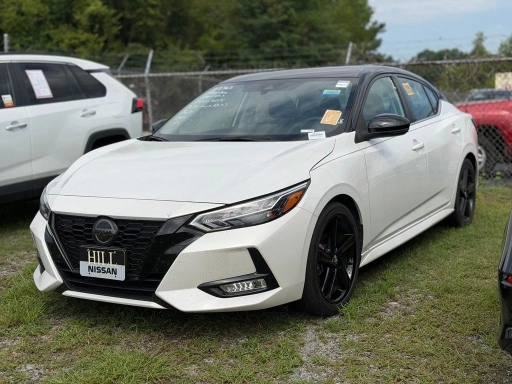 Used 2023 White Nissan SR image 3