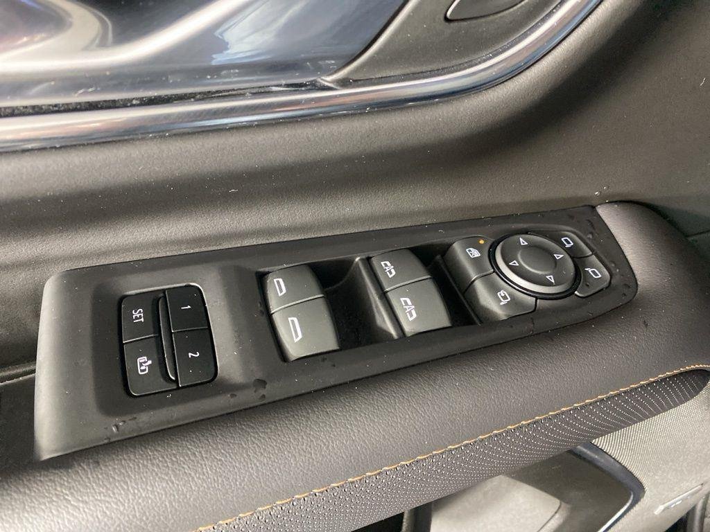 2024 GMC Yukon AT4 - Photo 27