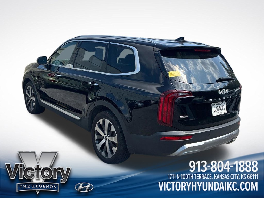Used 2022 Black Kia S image 4