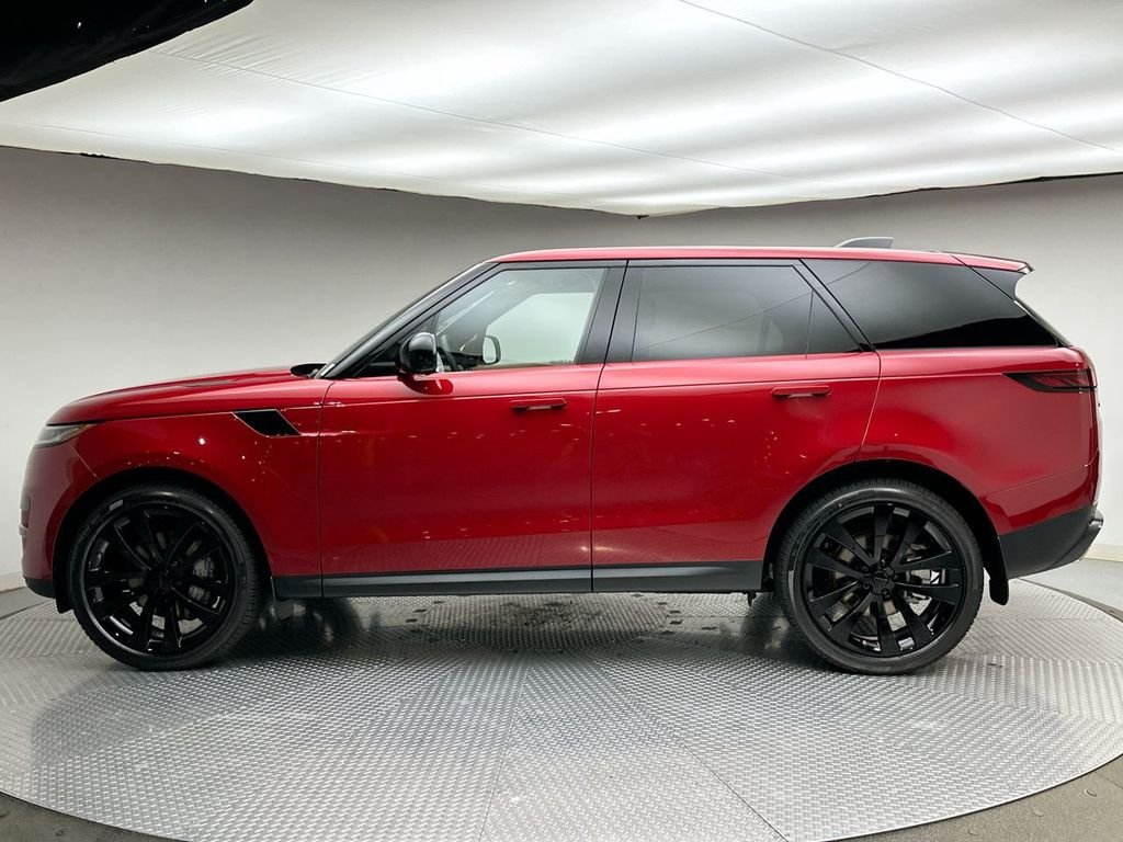 New 2026 Firenze Red Metallic Land Rover SE image 2
