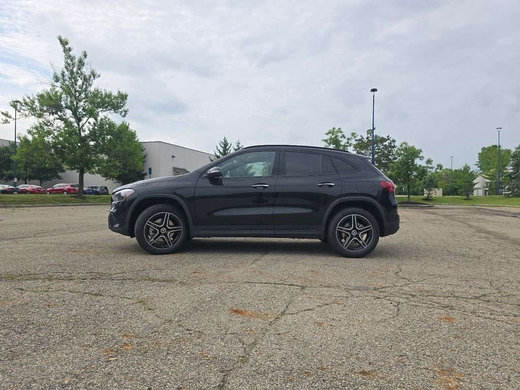 New 2026 Night Black Mercedes-Benz GLA 250 image 13