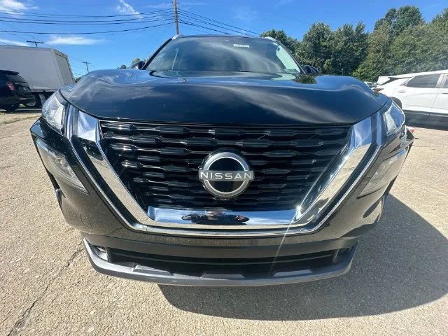 Used 2023 Black Nissan SL image 35