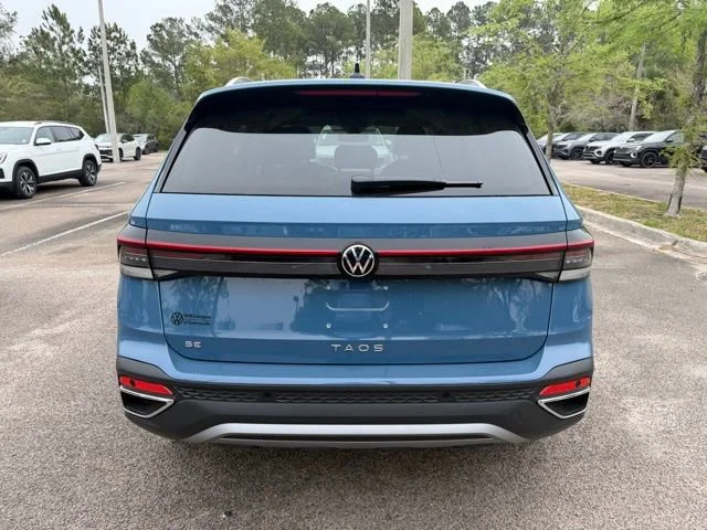 New 2026 Monterey Blue Pearl Volkswagen SE image 5