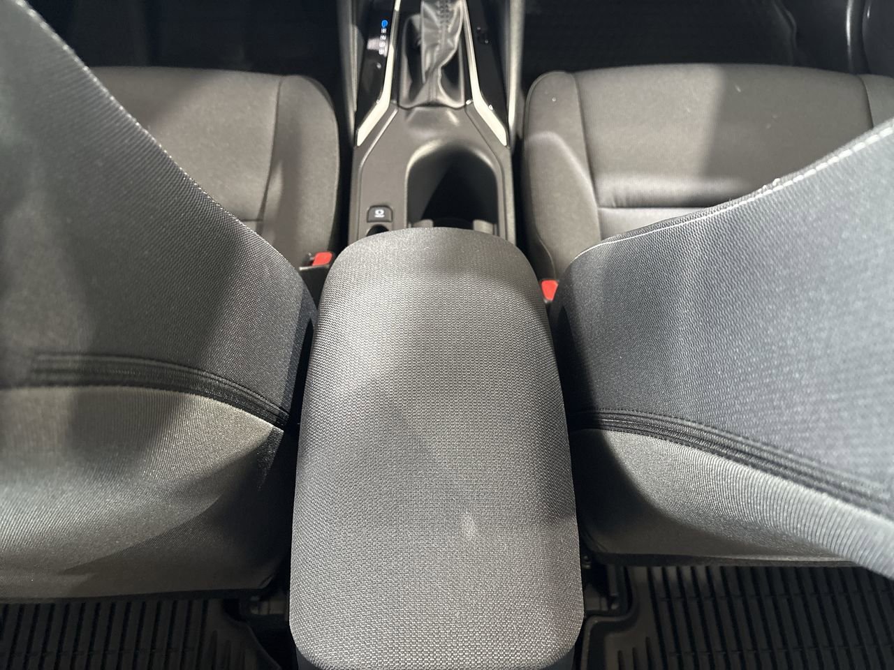 2026 Toyota Corolla LE - Photo 22