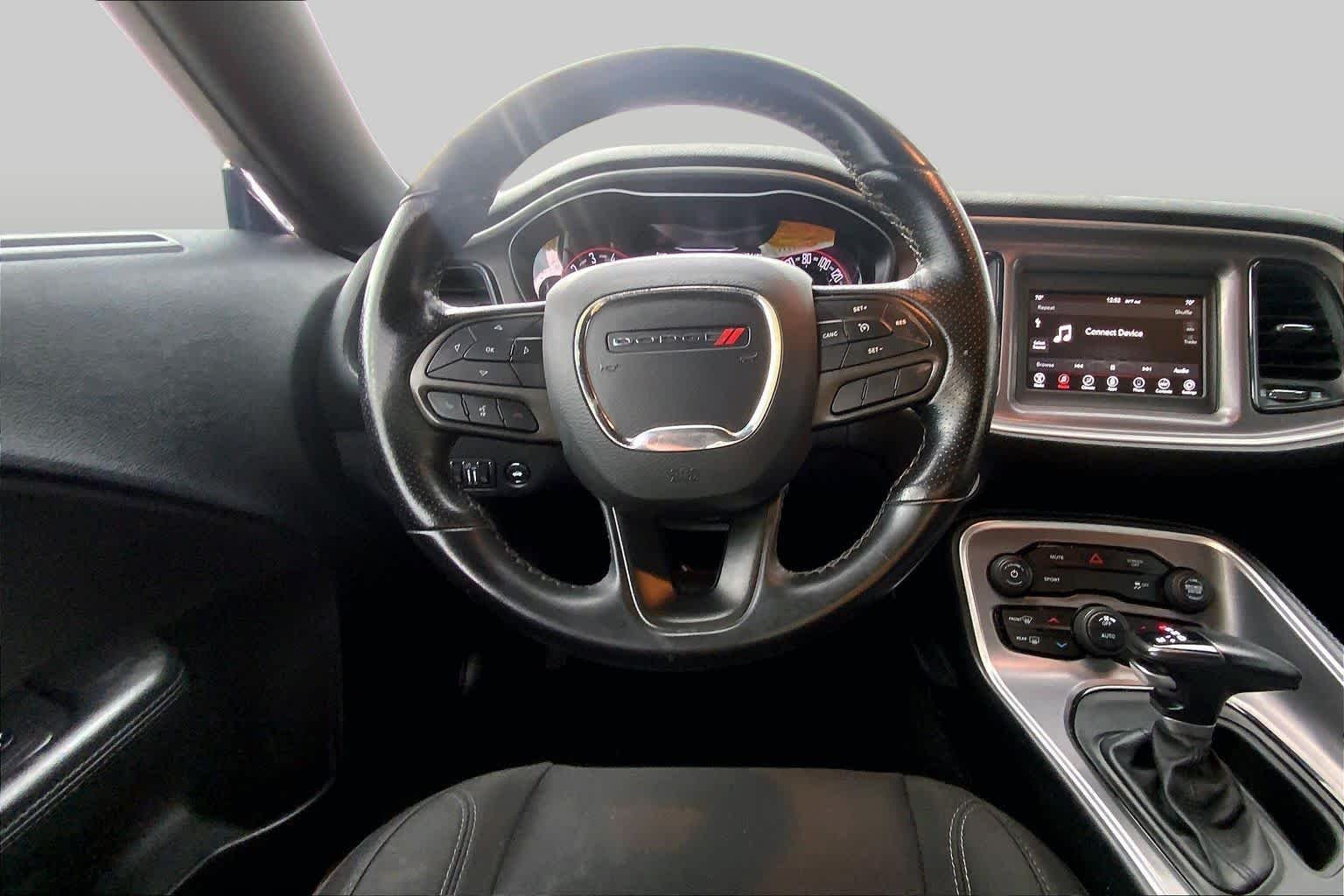 Used 2022 Granite Pearlcoat Dodge SXT image 6