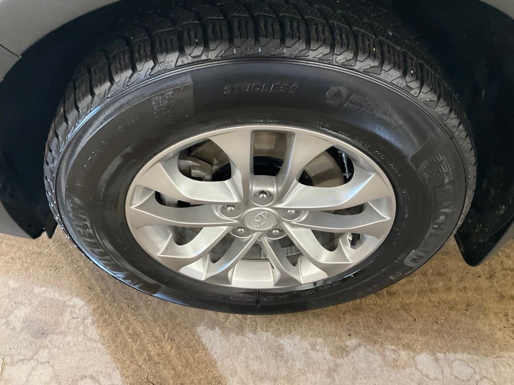Used 2020 Gray Hyundai SEL image 11