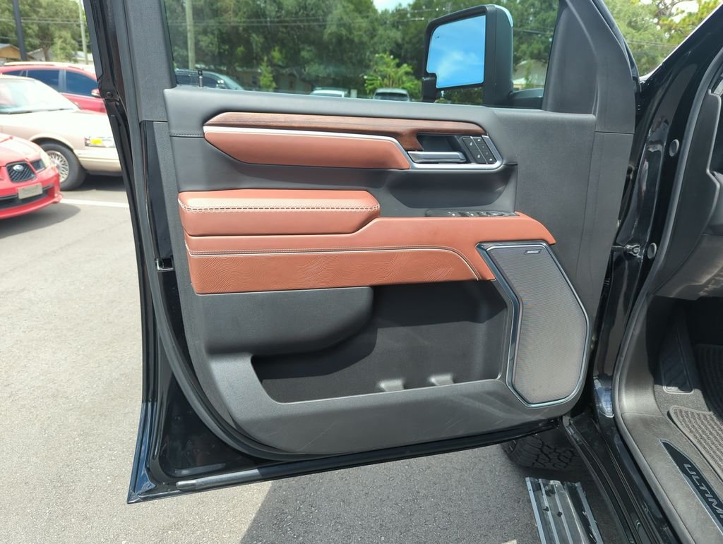 Used 2025 Black GMC Denali Ultimate image 18