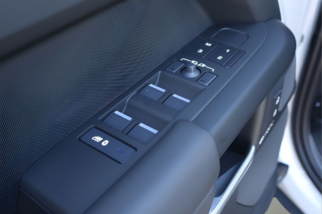 New 2026 Borasco Grey Land Rover X-Dynamic SE image 10