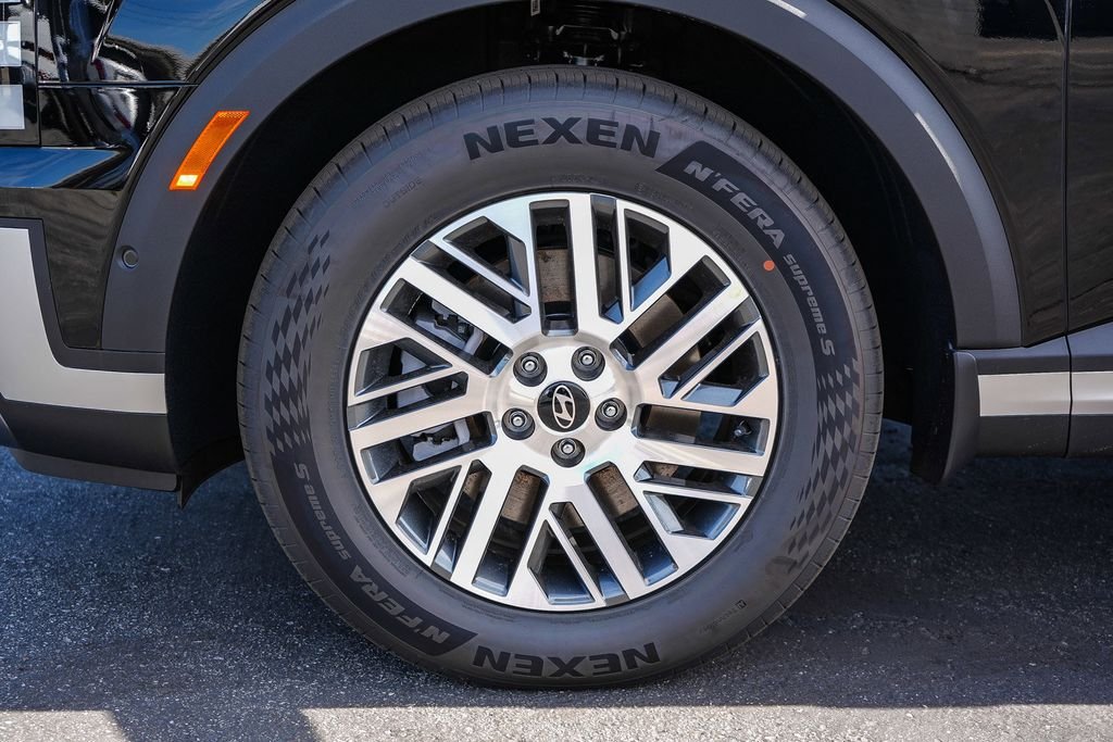 New 2026 Black Hyundai SEL Premium image 12