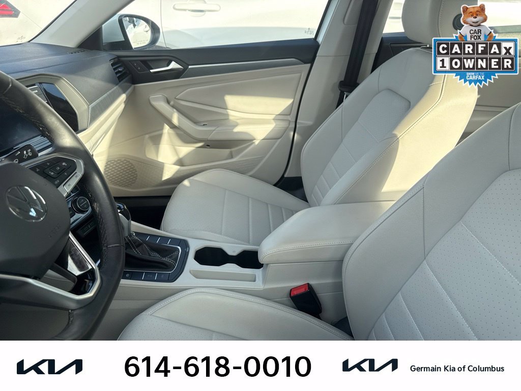 Used 2023 White Volkswagen 1.5T SE image 9