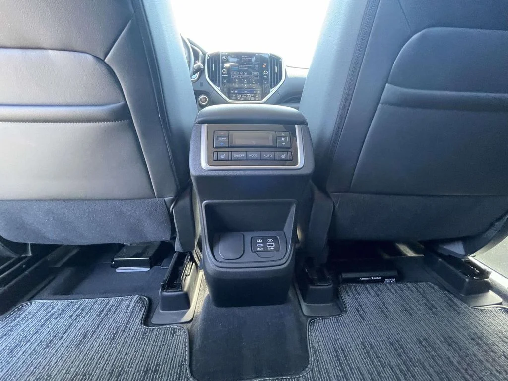 Certified Used 2024 Ice Silver Metallic Subaru Limited image 5