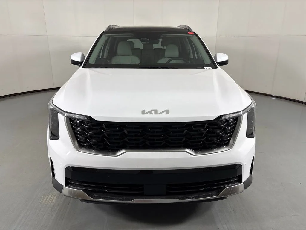 New 2026 White Kia S image 3