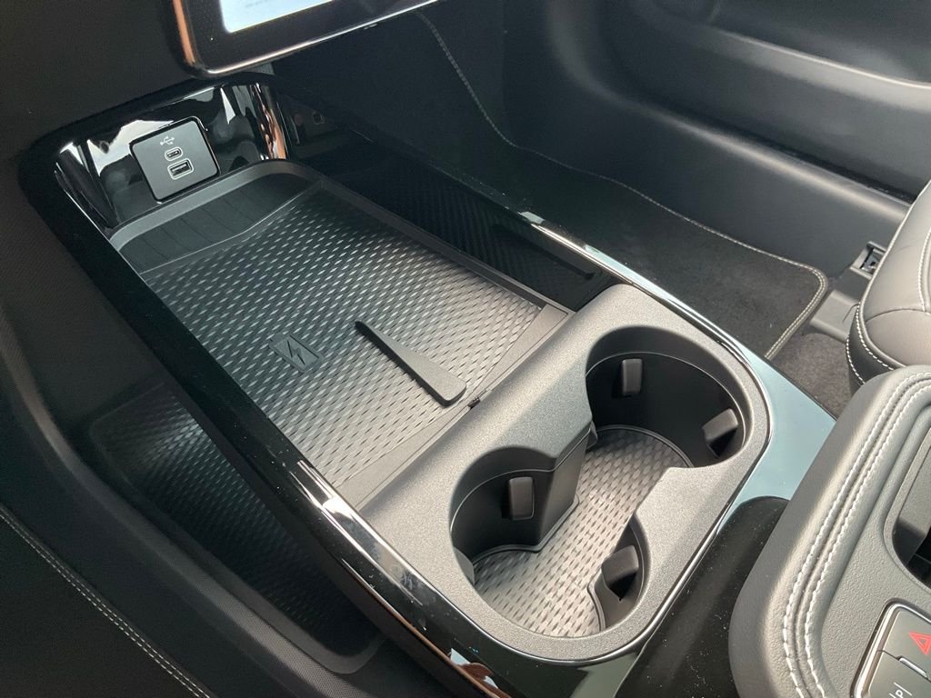 2025 Ford Mustang Mach-E GT - Photo 8